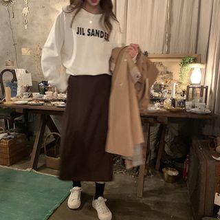 Buttoned Straight-fit Midi Skirt