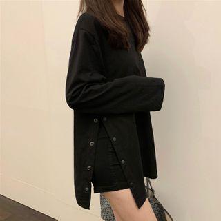 Button-side Long-sleeve T-shirt