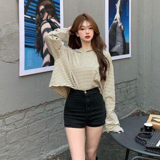 Long-sleeve Striped Hooded Top / Denim Shorts