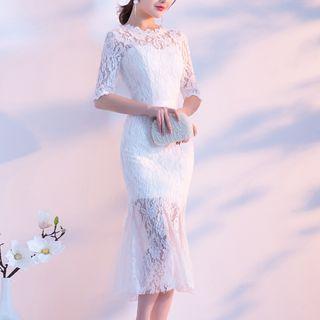 Short-sleeve Lace Sheath Cocktail Dress
