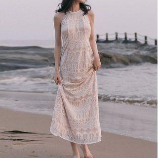 Spaghetti Strap Open-back Maxi A-line Lace Dress