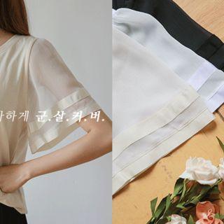 Sheer-sleeve T-shirt