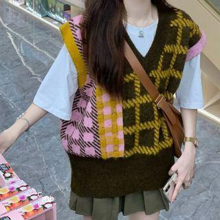 V-neck Check Knit Vest / Mini A-line Skirt