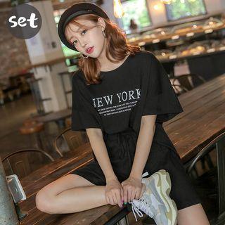 Set: New York Printed Oversized T-shirt + Flared Skort