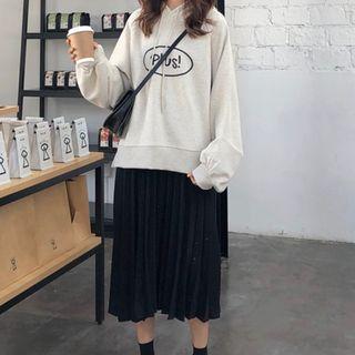 Lettering Hoodie / Midi Pleated Skirt
