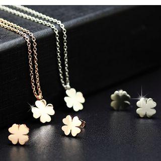Four Leaf Clover Stud Earring