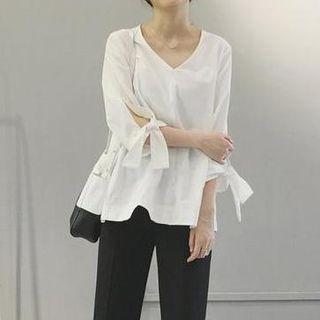 3/4-sleeve V-neck Plain Blouse