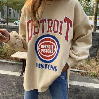 Slit-side Letter Sweatshirt