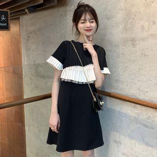 Short-sleeve Accordion Pleated Panel Shift Dress