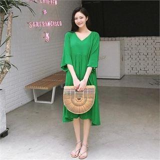 V-neck 3/4-sleeve Empire Dress