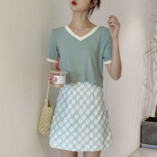 V-neck Plain Top / Floral Mini Skirt