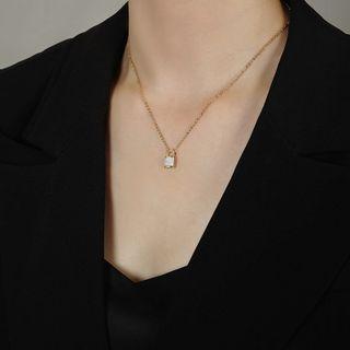 Shell Pendant Alloy Necklace 1pc - Gold & White - One Size