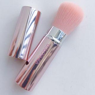 Portable Blush Brush Silver - One Size