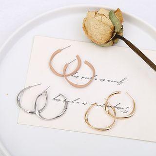 Asymmetric Twisted Open Hoop Earring