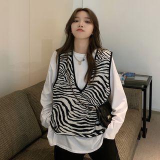 Plain Long-sleeve T-shirt / Zebra Print Knit Vest