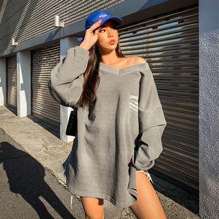 V-neck Letter-printed Oversized Sweatshirt