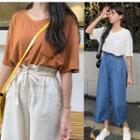 Short-sleeve T-shirt / Drawstring Waist Wide-leg Pants