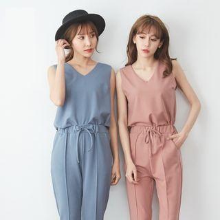 Set: Sleeveless V-neck Top + Drawstring Waist Cropped Pants