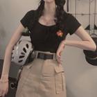 U-neck Short-sleeve T-shirt / Pocket Detail Mini A-line Skirt