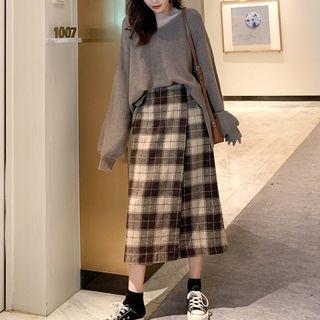 V-neck Lantern-sleeve Sweater / Plaid Midi A-line Skirt