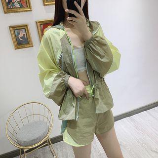 Drawstring Windbreaker / Color Block Shorts
