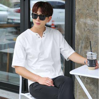 Cutout-neckline Short-sleeve Eyelet-detail T-shirt