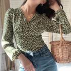 V-neck Print Cropped Blouse