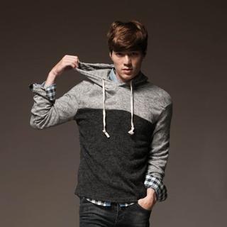 Two-tone Hooded Pullover