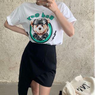 Short-sleeve Print T-shirt / Asymmetric Skirt