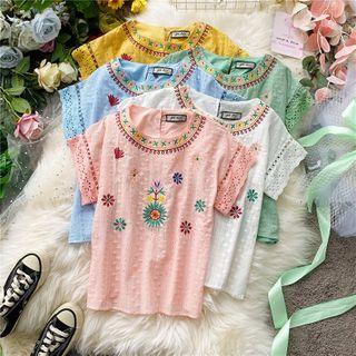 Floral Embroidered Lace-trim Short-sleeve Top