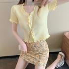 Ruffle Trim Short-sleeve Top / Floral Pencil Skirt