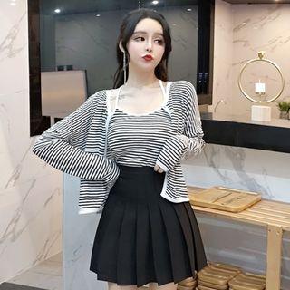 Plaid Camisole Top / Plaid Jacket / Pleated Skirt