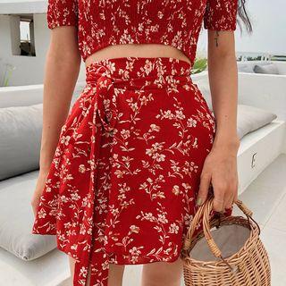 Set: Floral Off-shoulder Short-sleeve Slim-fit Top + Skirt
