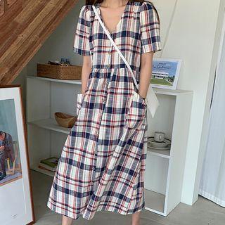 Plaid V-neck Short-sleeve Midi A-line Dress