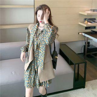 Set: Long-sleeve Floral Print Dress + Plain Vest