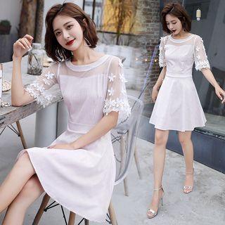 Short-sleeve Floral Applique Striped A-line Dress
