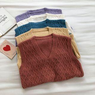 Plain V-neck Argyle Knit Vest