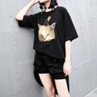 Short-sleeve Cat Embroidered Dip Back T-shirt Black - One Size