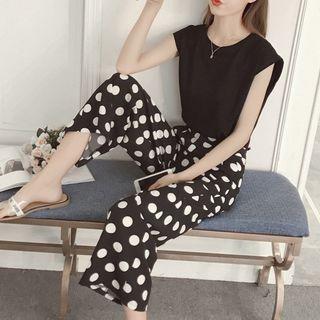 Set: Plain Short-sleeve T-shirt + Dotted Wide-leg Pants