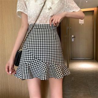 Irregular Plaid Ruffled Mini Skirt