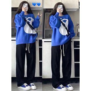 Print Sweater / Straight Leg Pants