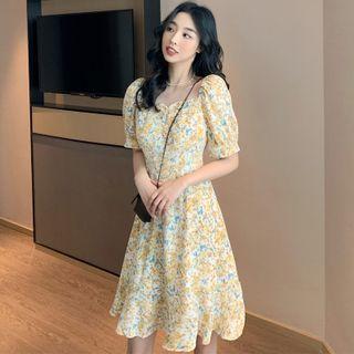 Short-sleeve Square Collar Floral A-line Dress
