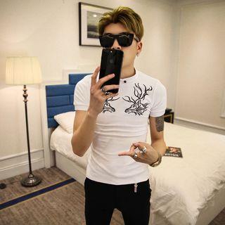 Deer Embroidered Short Sleeve Top