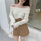 Off-shoulder Ribbed Sweater / Faux Leather Skort