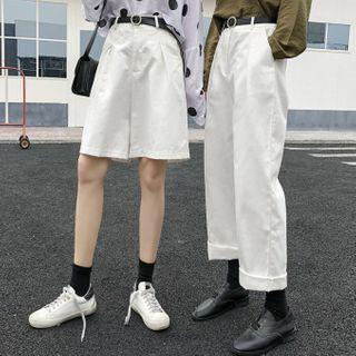 High-waist Shorts / Straight-cut Pants