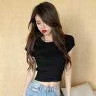 Crew-neck Short-sleeve Crop T-shirt
