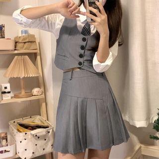 Single-breasted Vest + Accordion Pleat Skirt / Plain Cropped Shirt + Necktie