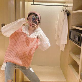 Ruffled Shirt / V-neck Knit Vest