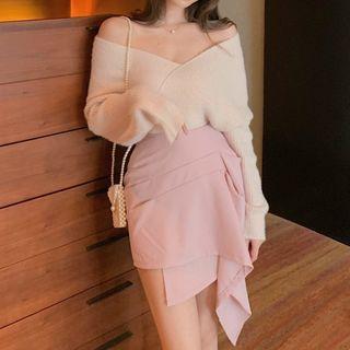 Off-shoulder Sweater / Asymmetric Mini Pencil Skirt