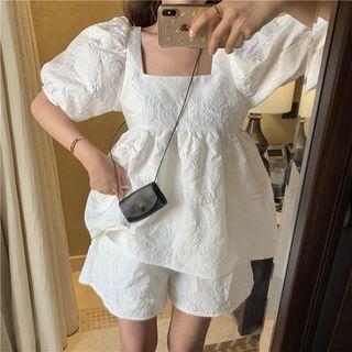Set: Square-neck Loose-fit Puff-sleeve Blouse + Shorts As Figure - One Size